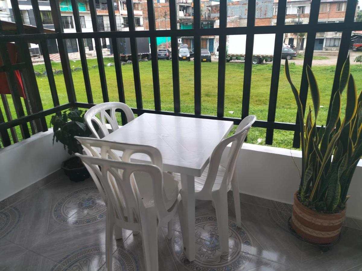 Apartamentos Family Santa Rosa de Cabal Bagian luar foto