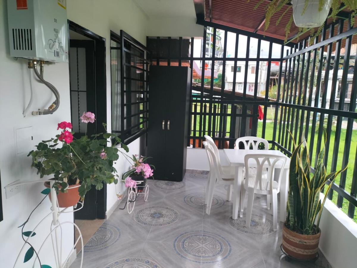 Apartamentos Family Santa Rosa de Cabal Bagian luar foto