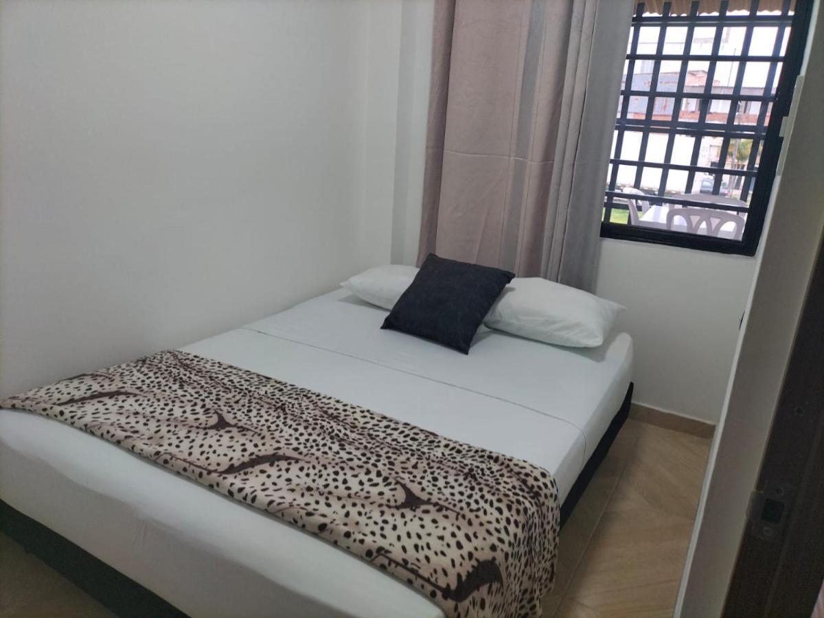 Apartamentos Family Santa Rosa de Cabal Bagian luar foto